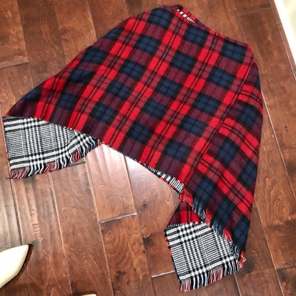 Reversible Plaid Poncho!! - Picture 1 of 2